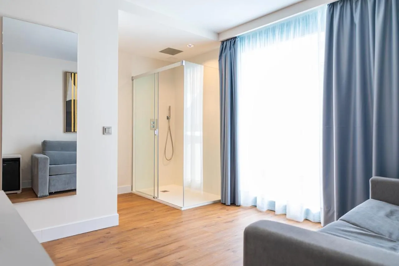 Hotel Boutique La Brisa Del Mar Estepona 3*,